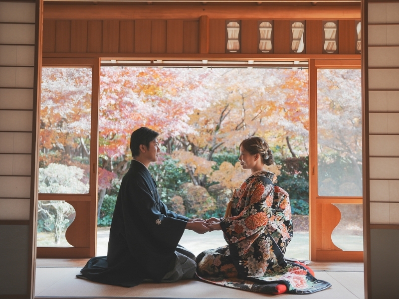【スタジオ+和室】洋装1着/和装1着｜500着の衣裳から選べる｜衣裳スタイリスト付｜美容着付け付｜180カット｜事前試着付