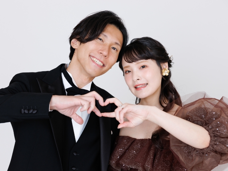 【スタジオ+和室】洋装1着/和装1着｜500着の衣裳から選べる｜衣裳スタイリスト付｜美容着付け付｜180カット｜事前試着付