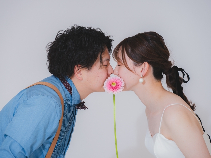 【スタジオ】洋装2着｜300着の衣裳から選べる｜衣裳スタイリスト付｜美容着付け付｜120分撮影｜150カット｜事前試着付