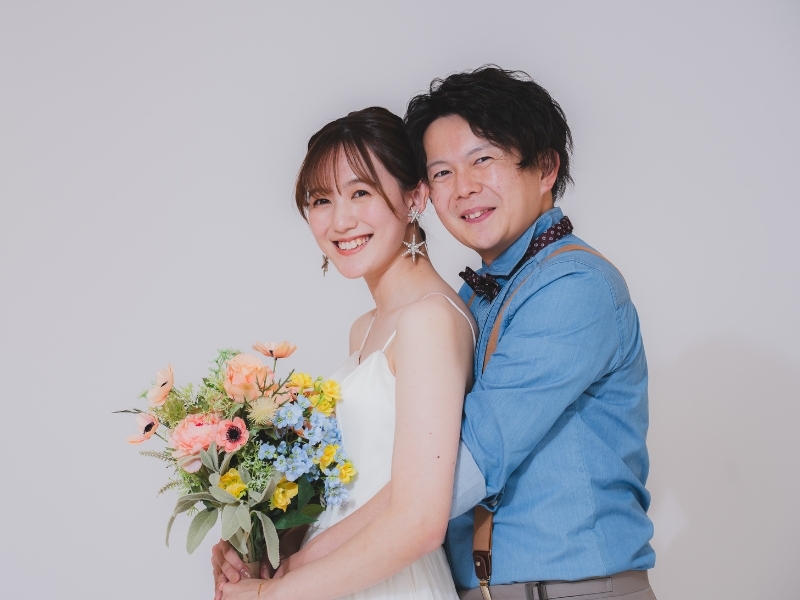 【スタジオ】洋装1着｜300着の衣裳から選べる｜衣裳スタイリスト付｜美容着付け付｜60分撮影｜100カット｜事前試着付