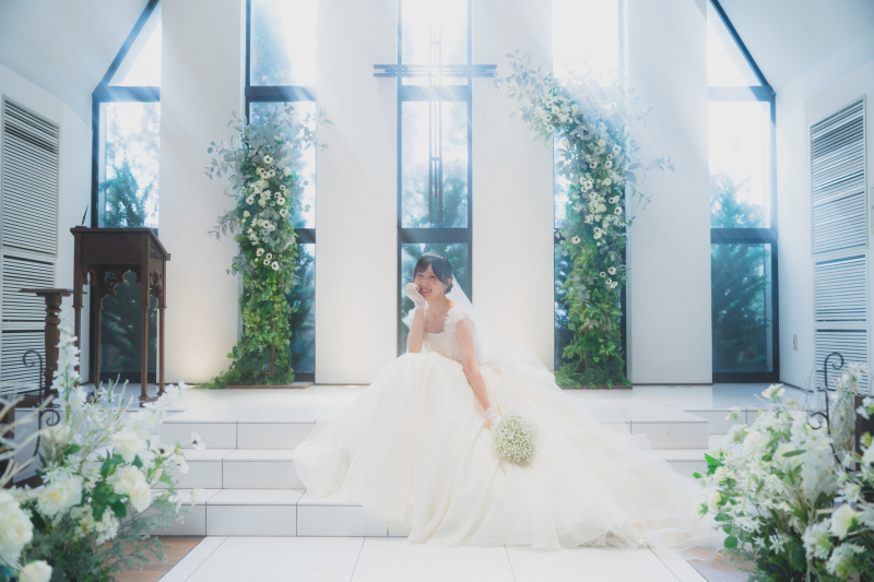 【チャペル撮影】洋装1着｜300着の衣裳から選べる｜衣裳スタイリスト付｜美容着付け付｜60分撮影｜120カット｜事前試着付