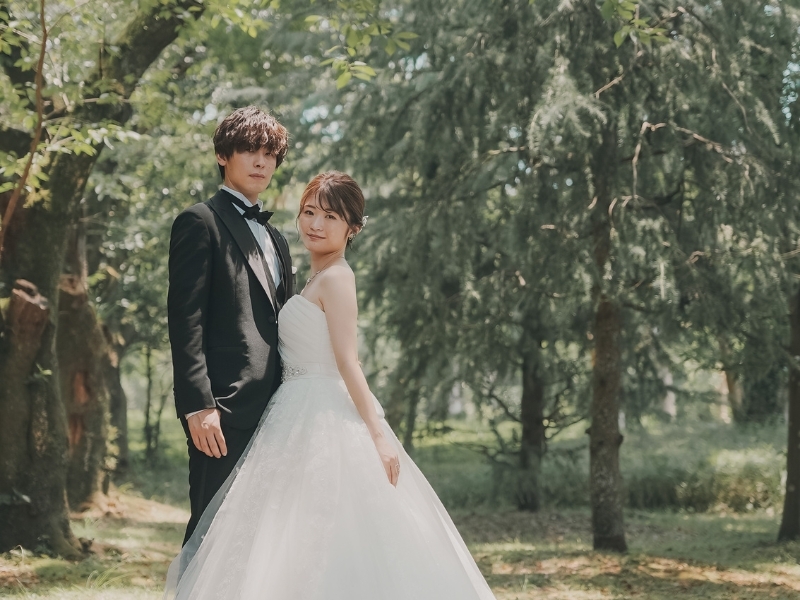 【公園+スタジオ】洋装2着｜300着の衣裳から選べる｜衣裳スタイリスト付｜美容着付け付｜100分撮影｜150カット｜事前試着付