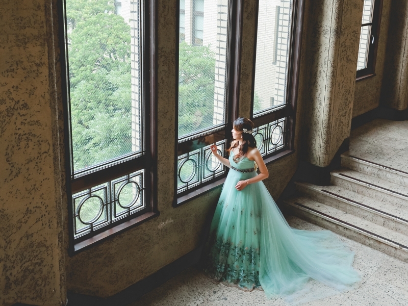 【洋館】洋装2着｜300着の衣裳から選べる｜衣裳スタイリスト付｜美容着付け付｜120分撮影｜200カット｜事前試着付