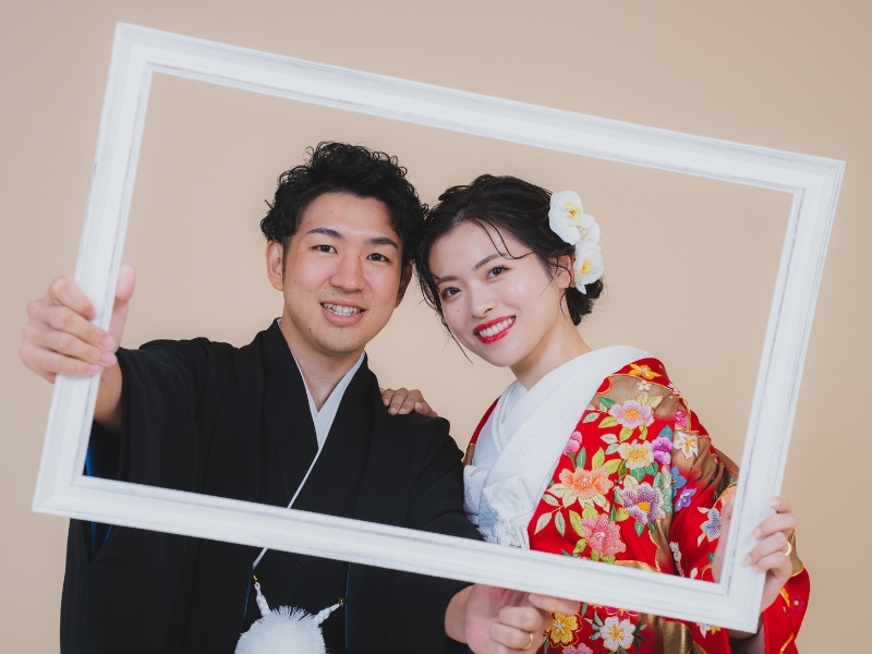 【和室+洋館+スタジオ2】和装1着×洋装1着｜500着の衣裳から選べる｜衣裳スタイリスト付｜美容着付け｜300カット｜事前試着付