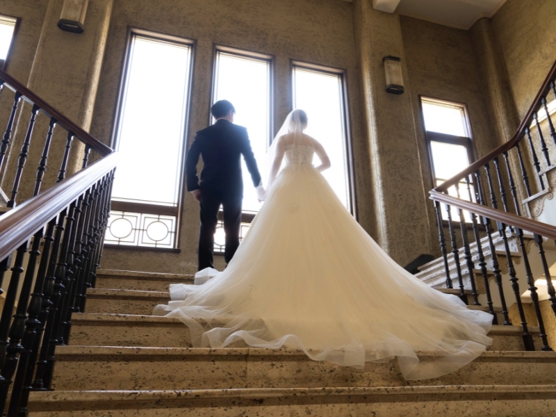 【洋館】洋装2着｜300着の衣裳から選べる｜衣裳スタイリスト付｜美容着付け付｜120分撮影｜200カット｜事前試着付