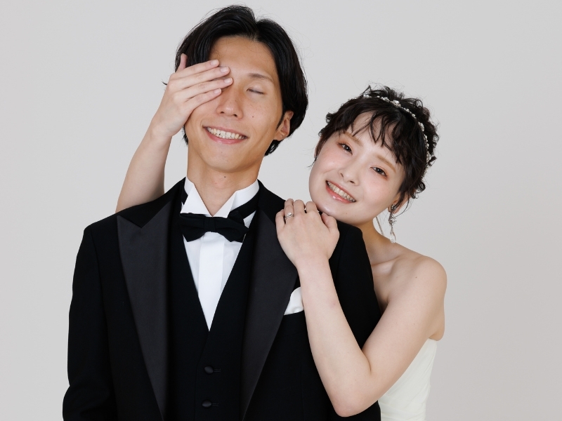 【洋館+スタジオ】洋装2着｜300着の衣裳から選べる｜衣裳スタイリスト付｜美容着付け付｜100分撮影｜200カット｜事前試着付