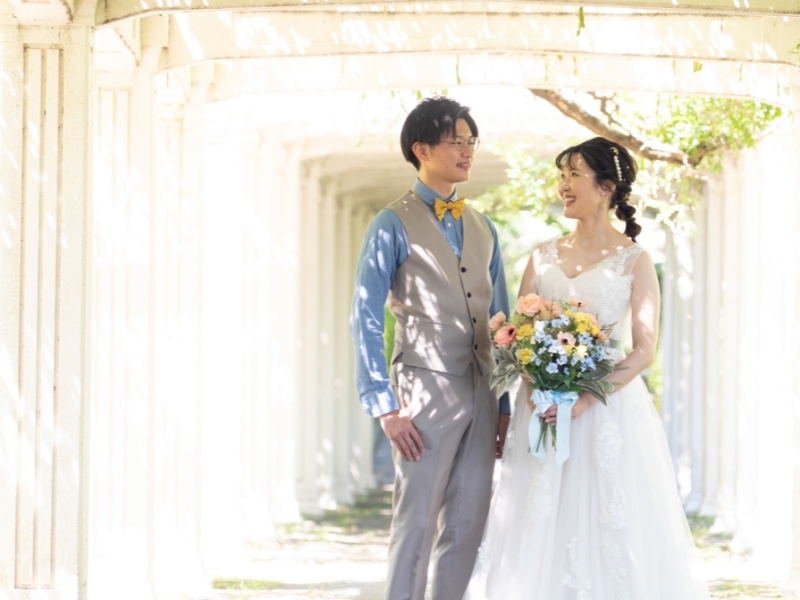 【公園+スタジオ】洋装2着｜300着の衣裳から選べる｜衣裳スタイリスト付｜美容着付け付｜100分撮影｜150カット｜事前試着付