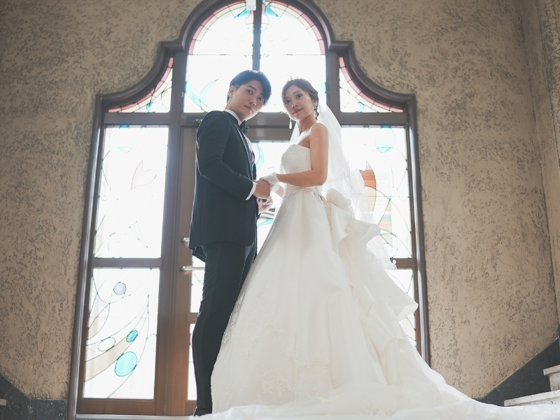 【茶室＋庭園＋洋館】和装2着洋装1着｜500着の衣裳から選べる｜衣裳スタイリスト付｜美容着付け付｜250カット｜事前試着付