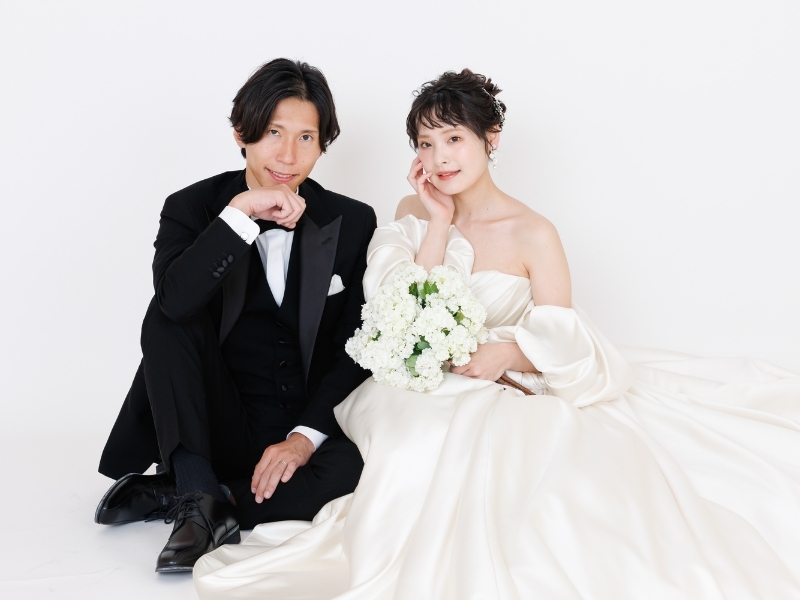 【スタジオ】洋装2着｜300着の衣裳から選べる｜衣裳スタイリスト付｜美容着付け付｜120分撮影｜150カット｜事前試着付