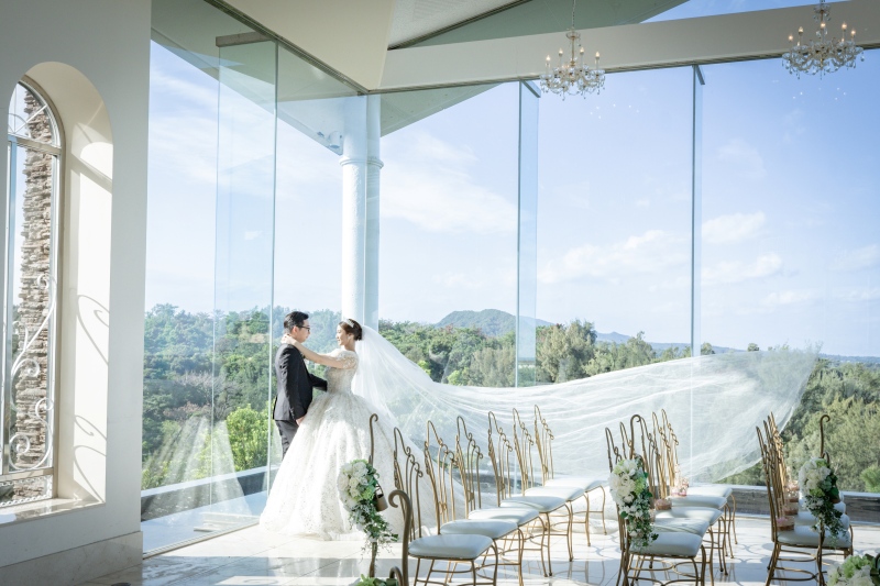 チャペルでふわりと舞うベール