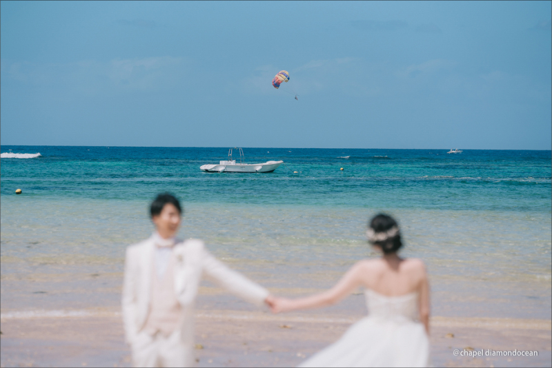 バックが絵になるビーチ撮影