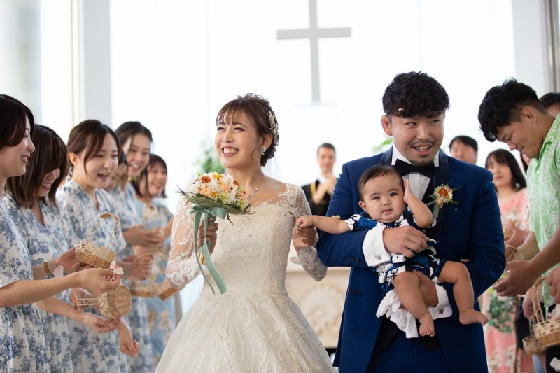 祝福のフラワーシャワー