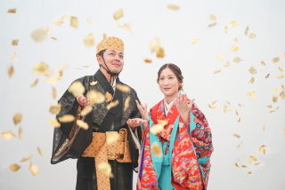 【期間限定】沖縄を感じる琉装とウェディングドレスを組み合わせた人気プラン！なんと！￥155000/100カット納品/琉華プラン