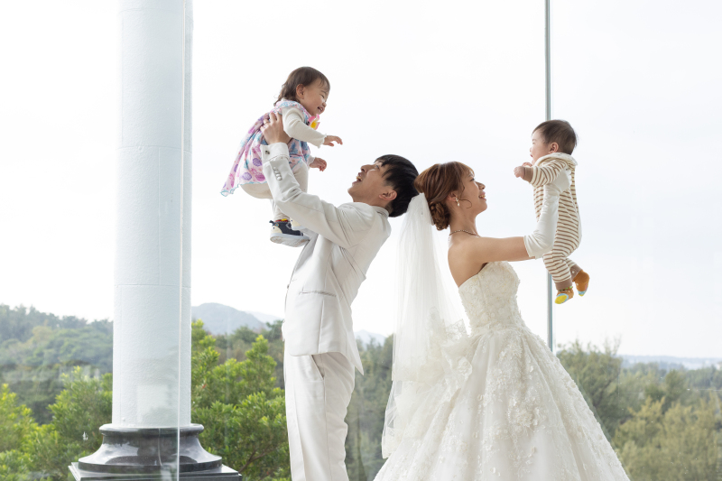 夏の思い出を残そう≪Familyフォトプラン≫アニバーサリーケーキやキャンバスタイプの写真付♪チャペル&ビーチ撮影/100カット