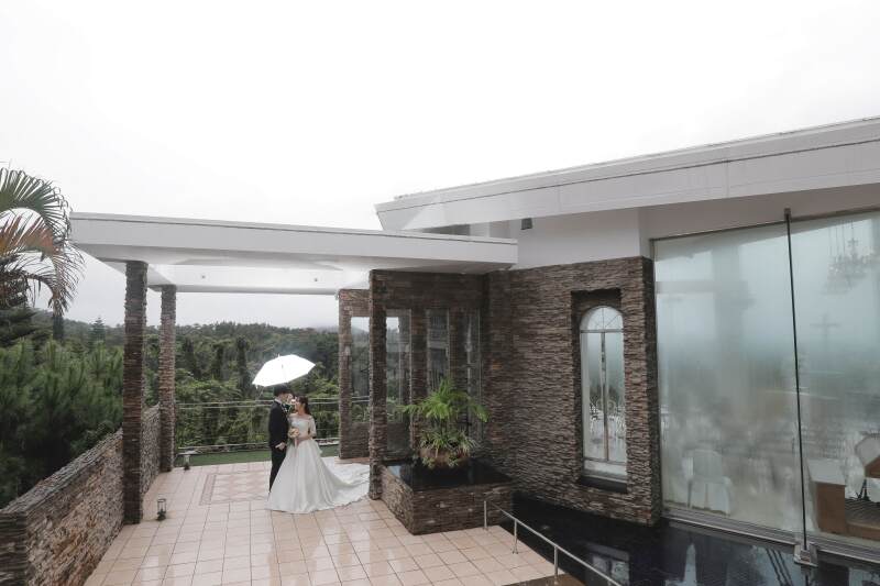 【梅雨時期限定】相合傘プラン☂登場！88,000円/100カット納品/チャペル中心のプランだから、梅雨の時期でも安心◎