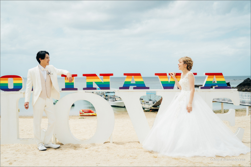 衣裳も写真も妥協なし！欲ばりフォトプラン♪ドレス贅沢2着付♡全30カットキレイ加工付♡チャペル撮137500円ピュアドレスプラン