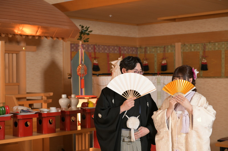 和装ならではのお顔隠しショット