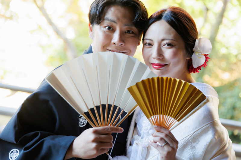 扇子を使って可愛らしい一枚に