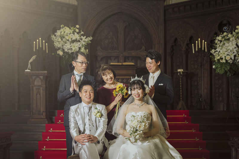 チャペルで家族や友人、ペットと一緒に!