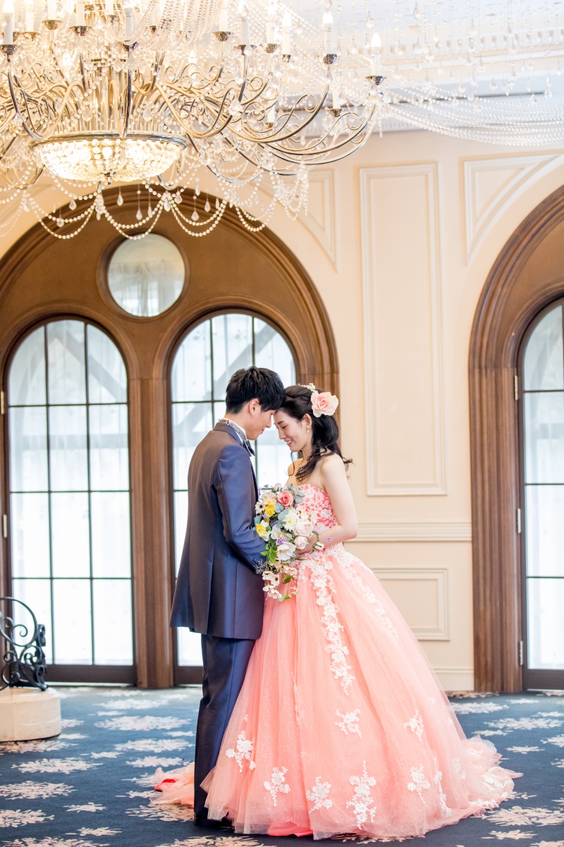 様々なドレスの中からお好みのドレスをお選び頂けます