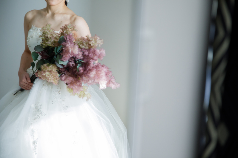 【お手頃価格♪】洋装1点プラン・衣装各1点、新婦ヘアメイク、データ10カット付き!