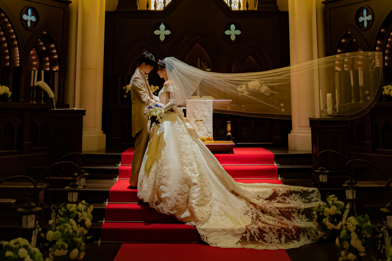 【洋装】チャペル・湘南迎賓館 圧巻の独立型チャペルで撮影するスタンダードプラン大聖堂チャペルフォトプラン