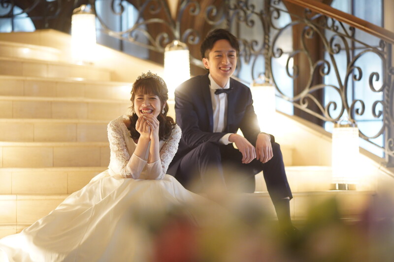 【洋装1点50カットレタッチ済みデータ納品】結婚式気分！シャンデリアがたくさんの披露宴会場で映画みたいなシーンが撮れる