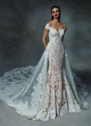 Badgley Mischka(バッジェリーミシュカ)