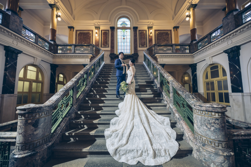 ドレスが映える大階段