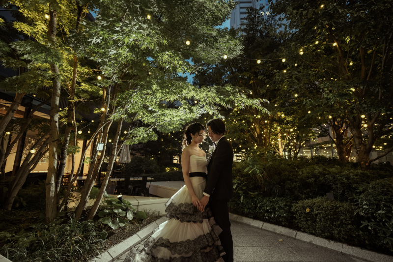 きらめく森で叶える特別なナイトウェディング
