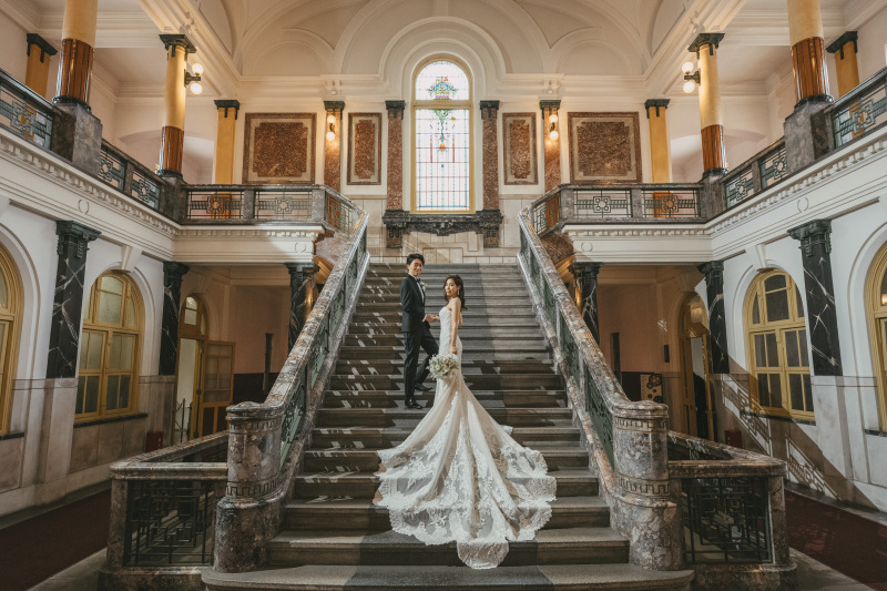 レースが美しいロングトレーン