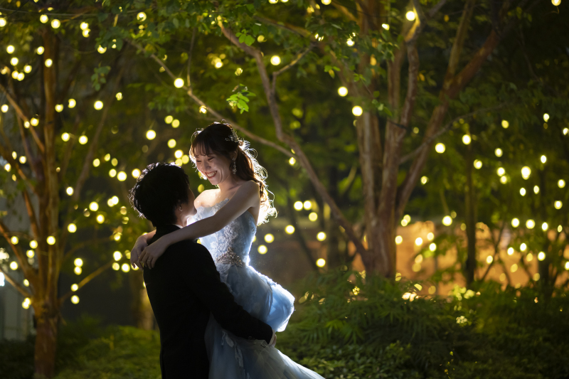 ライトがかわいいガーデンで