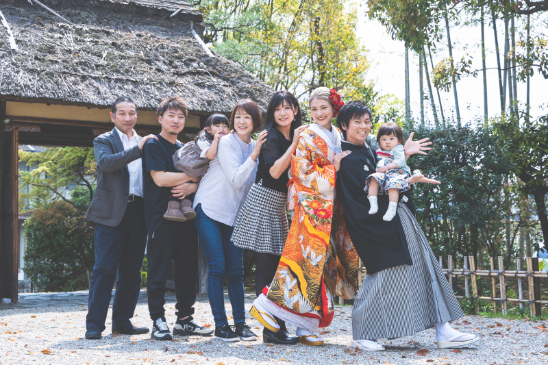 【ご家族と一緒に】ファミリー撮影プラン《試着・打ち合わせ回数無制限★》※全データ レタッチ加工付