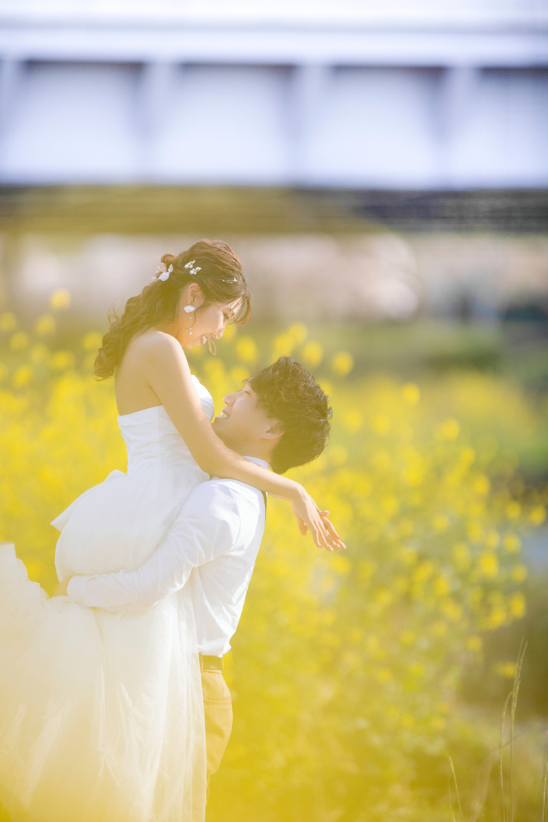 鴨川に咲く菜の花と春に包まれて