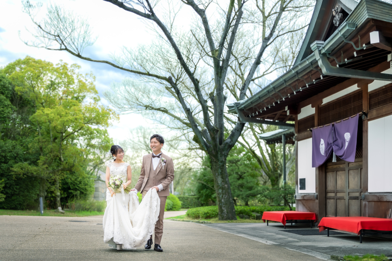 【大阪城西の丸庭園 大阪迎賓館プラン】洋装(2名フォトグラファー+衣裳+新婦ヘアメイク+データ100+美容・スリム補正)