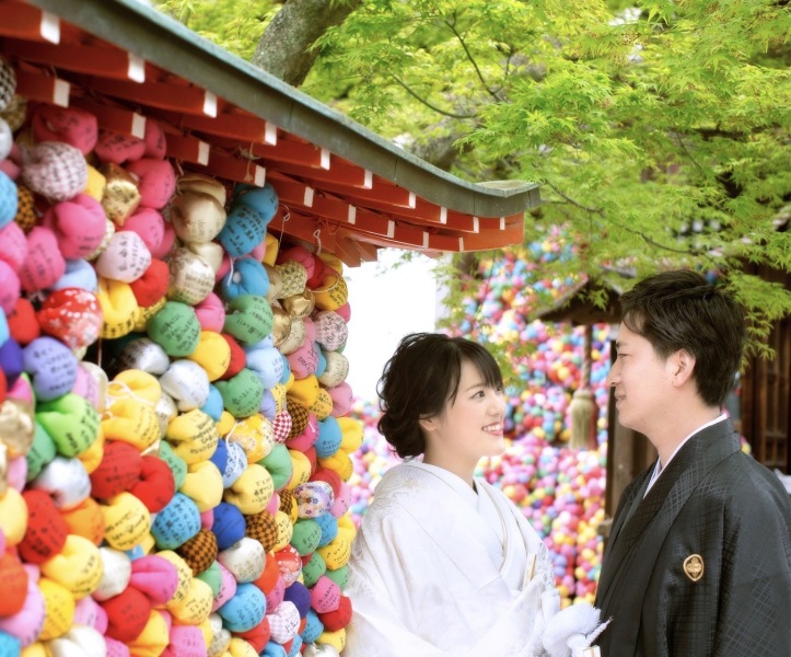 【通常プラン】和+洋装ロケーション(2名フォトグラファー+衣裳+新婦ヘアメイク+データ200+美容・スリム補正)