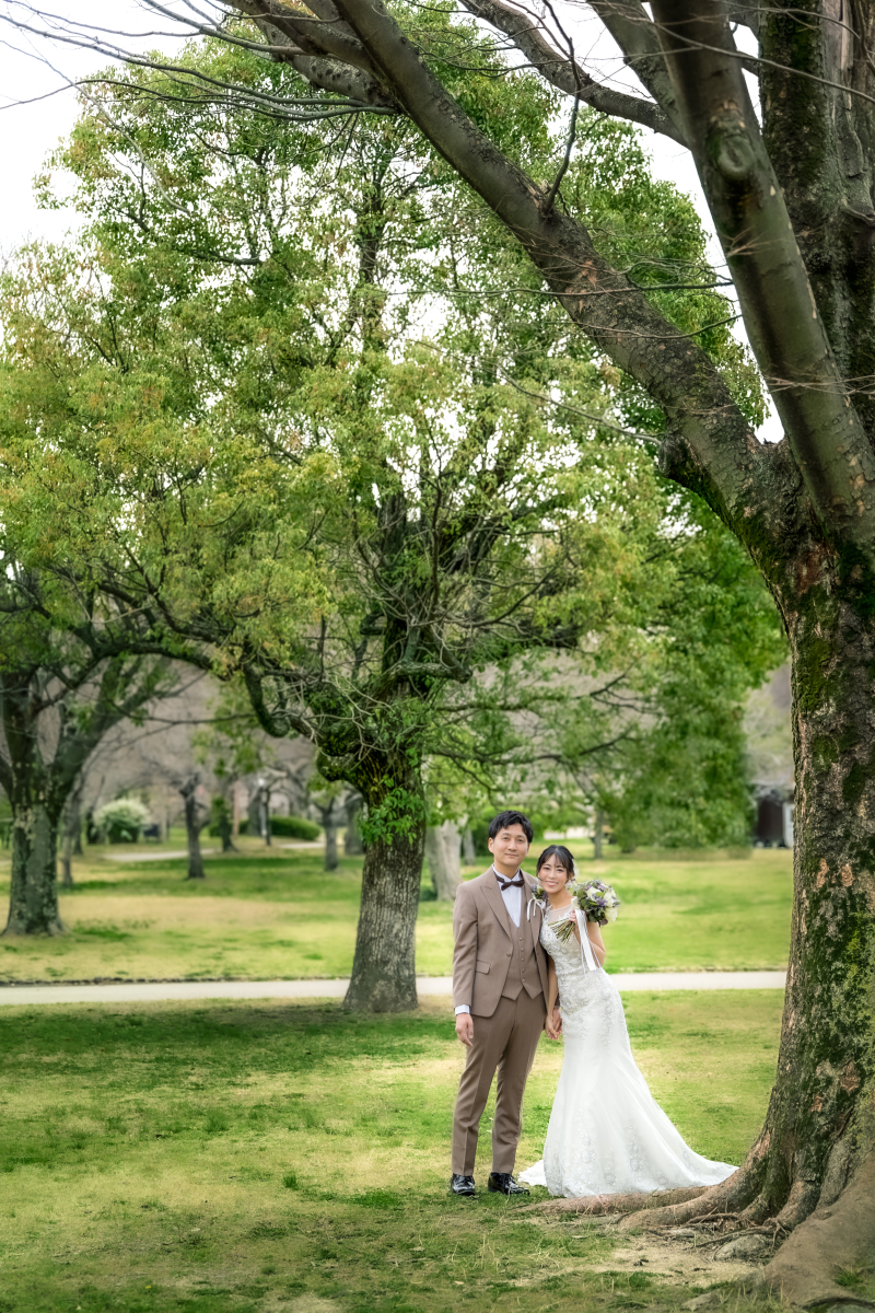 【大阪城西の丸庭園 大阪迎賓館プラン】洋装(2名フォトグラファー+衣裳+新婦ヘアメイク+データ100+美容・スリム補正)