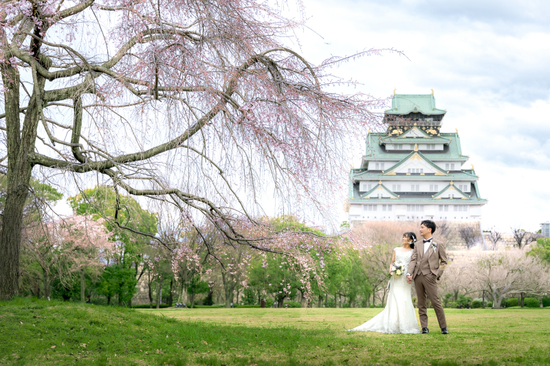 【大阪城西の丸庭園 大阪迎賓館プラン】洋装(2名フォトグラファー+衣裳+新婦ヘアメイク+データ100+美容・スリム補正)