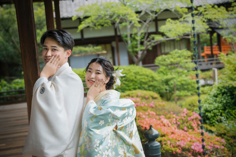 【11月末まで!30組限定50%OFF】和装ロケ+洋装スタジオ|270,600円→135,300円 有料衣装50%OFF