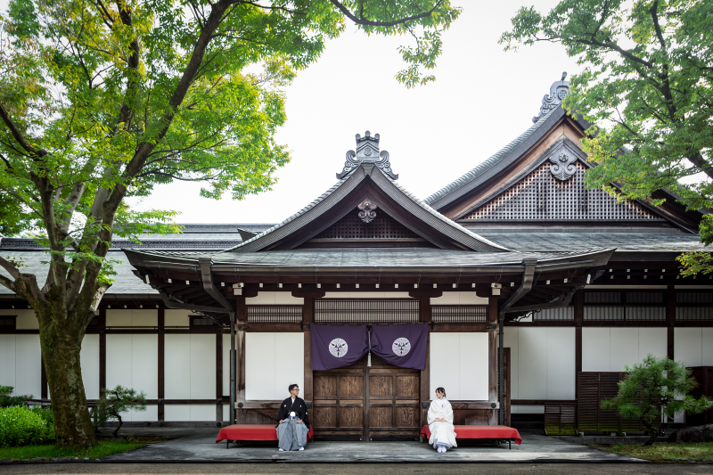 【大阪城西の丸庭園 大阪迎賓館プラン】和装(2名フォトグラファー+衣裳+新婦ヘアメイク+データ100+美容・スリム補正)