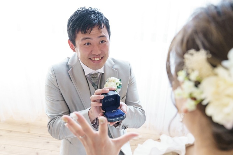 新郎様のお顔に注目