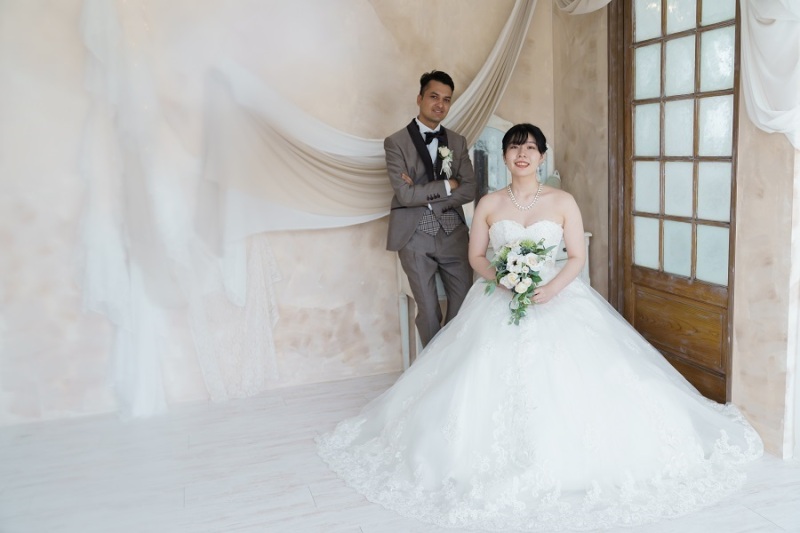 ドレスを広げて