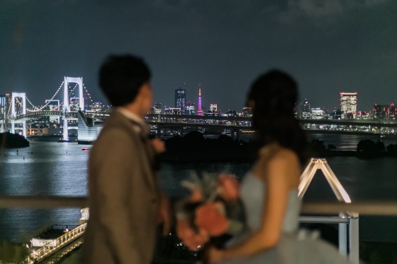 見つめた先には