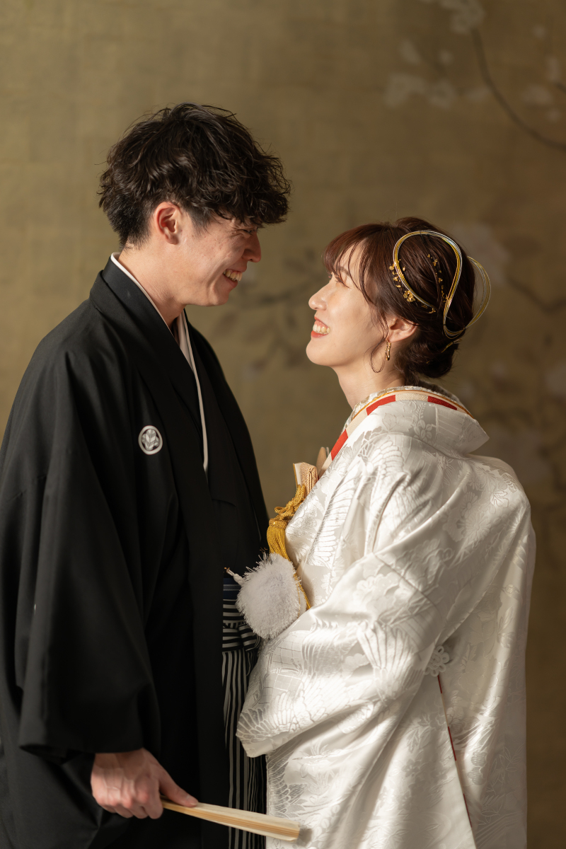 見つめ合って...