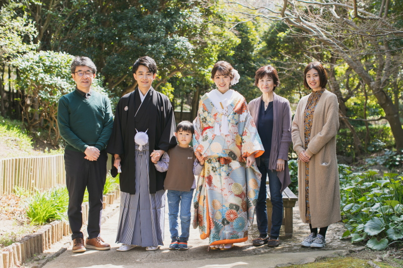 家族みんなで楽しむロケーションフォト