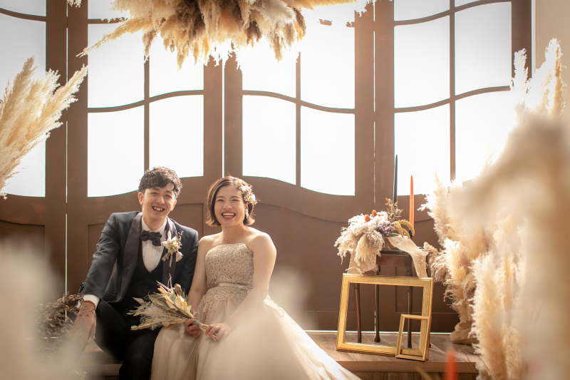 赤ちゃんと一緒に残す初めての家族写真。