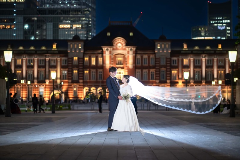 ロングベールをなびかせて