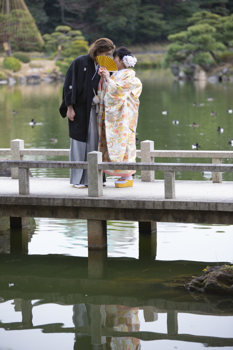 ひそひそと・・