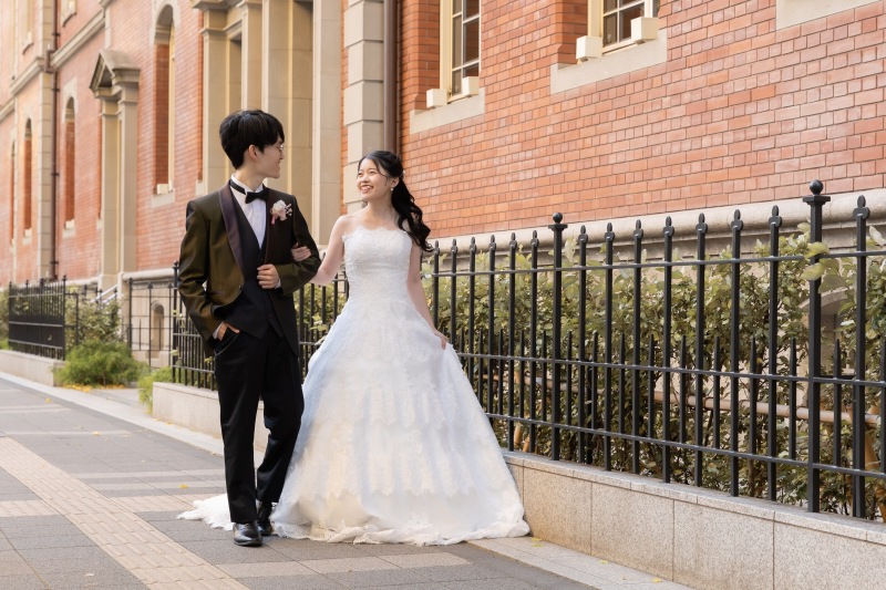 道路に面した側でも撮っていきます