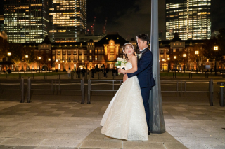 【東京駅＋皇居エリア2ロケ】東京駅とビルの合間から